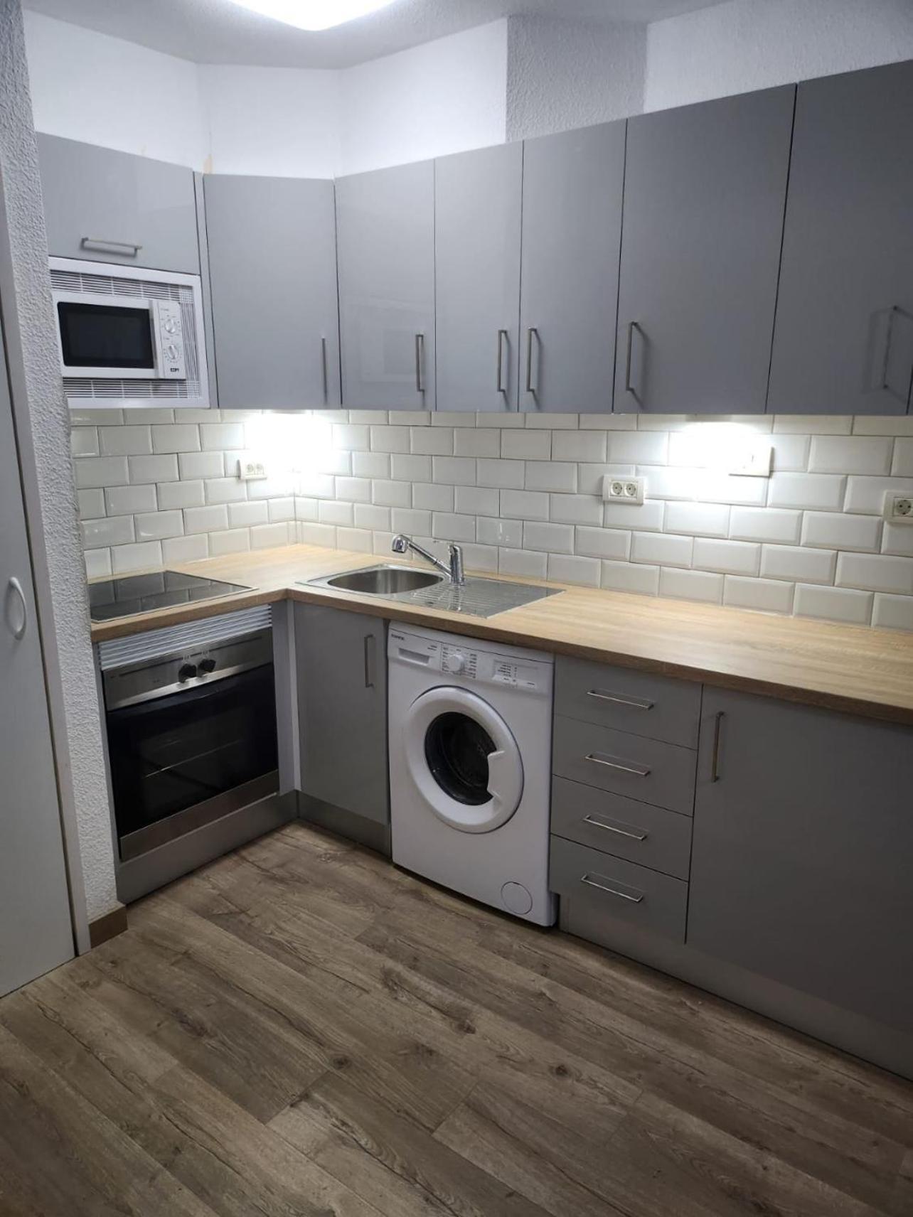 Lovely 1 Bed Apartment In Castle Harbour C108 Лос Кристианос Екстериор снимка