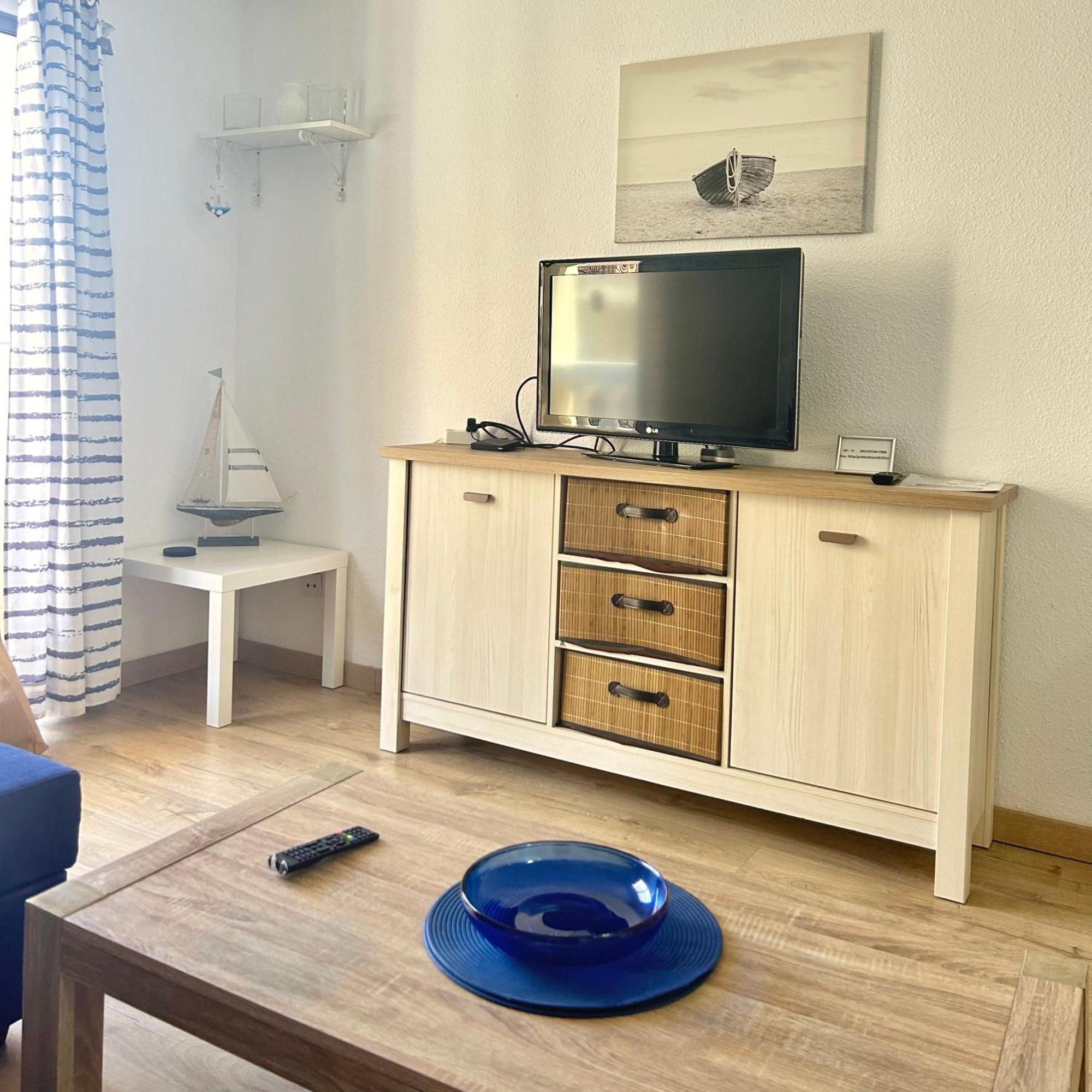 Lovely 1 Bed Apartment In Castle Harbour C108 Лос Кристианос Екстериор снимка